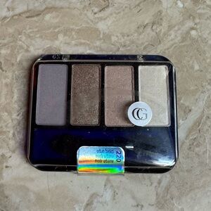 Covergirl 220 Urban Basics Eyeshadow Quad Palette Brown New Sealed